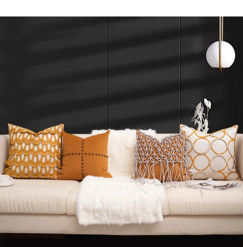 Coussin décoratif : suédine orange, touche luxe
