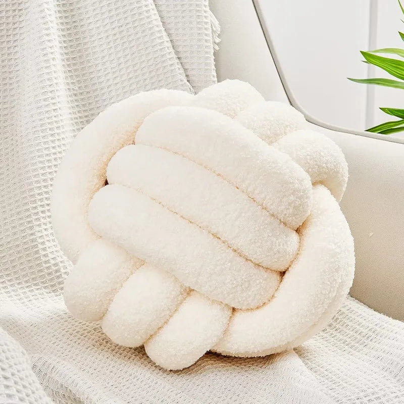 Coussin Boule Nouée – Douceur Décorative Faite Main