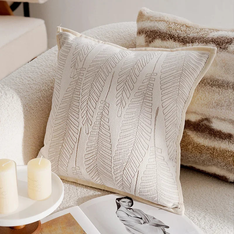 Coussin : Élégance Française, Marron Luxueux