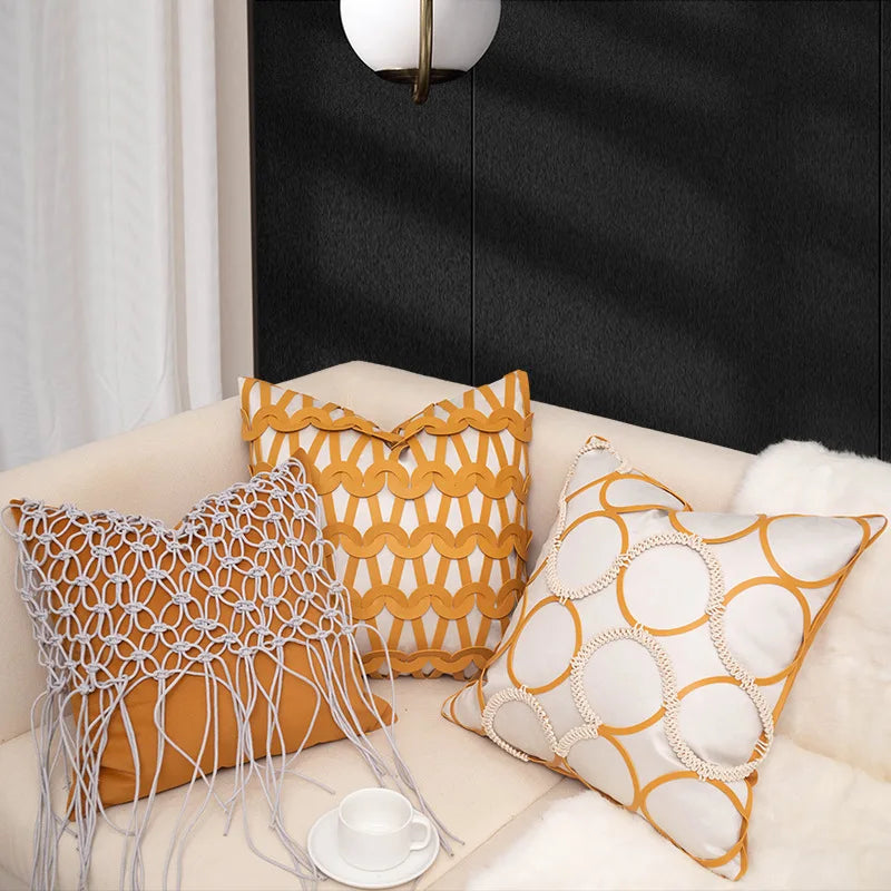 Coussin décoratif : suédine orange, touche luxe