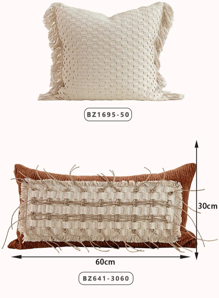 Coussin : Housse décorative à pompons orange café