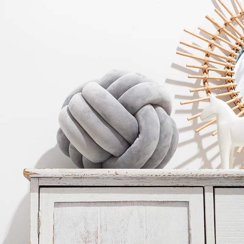 Coussin – Boule Nouée Décorative, Douceur Unique