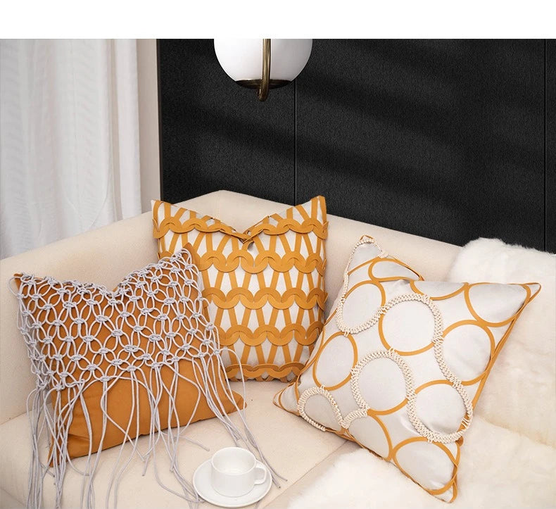 Coussin décoratif : suédine orange, touche luxe