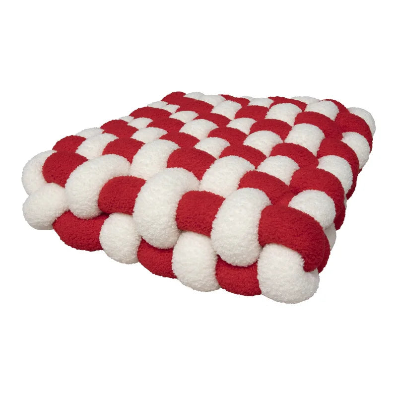 Coussin Nœud : Douceur Nordique en Polaire Berbère