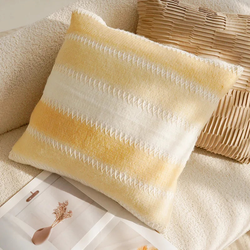 Coussin Déco : Luxe Vintage Français Marron