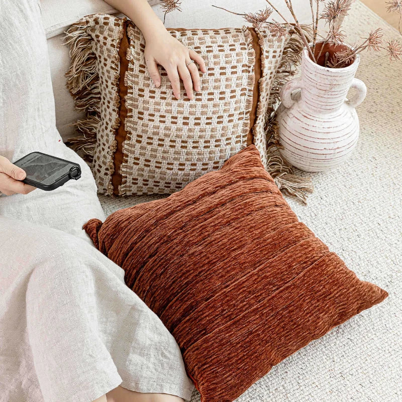 Coussin : Housse décorative à pompons haut de gamme