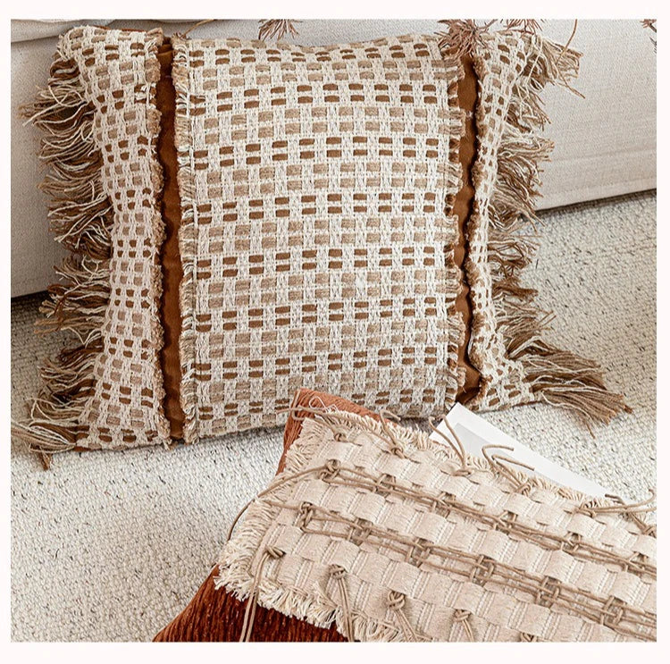 Coussin : Housse décorative à pompons haut de gamme