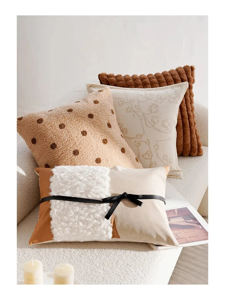 Coussin : Élégance Française, Marron Luxueux