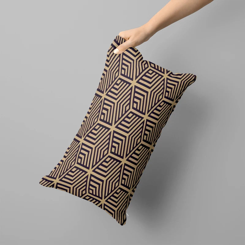Coussin long décoratif : motif marron, confort optimal